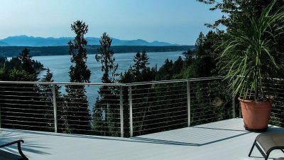 This Bremerton cable deck rail is perfect for a railing remodel in Washington State. The stainless cable railing system is corrosion-resistant marine-grade 316. 