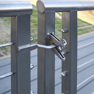 Railing system with gate