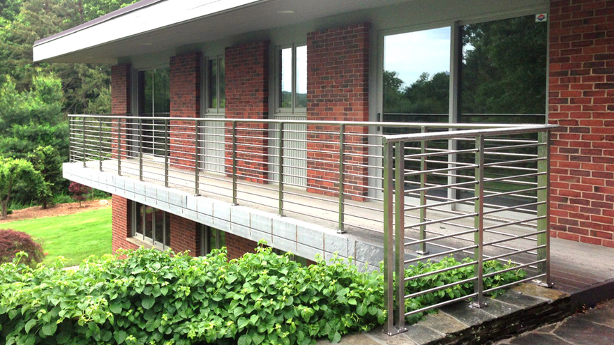 Horizontal bar stainless steel deck railing by AGS Stainless