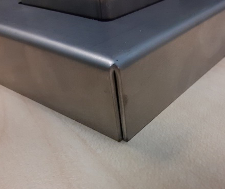 Base Plate Cover with corner gap