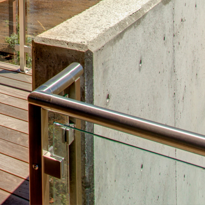 Specialized glass railing manufacturers can build your handrail from wood or metal. A glass banister may be flat or round.