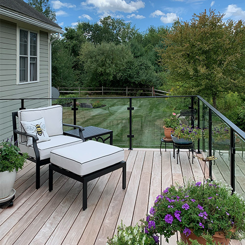 Glass deck railing idea.